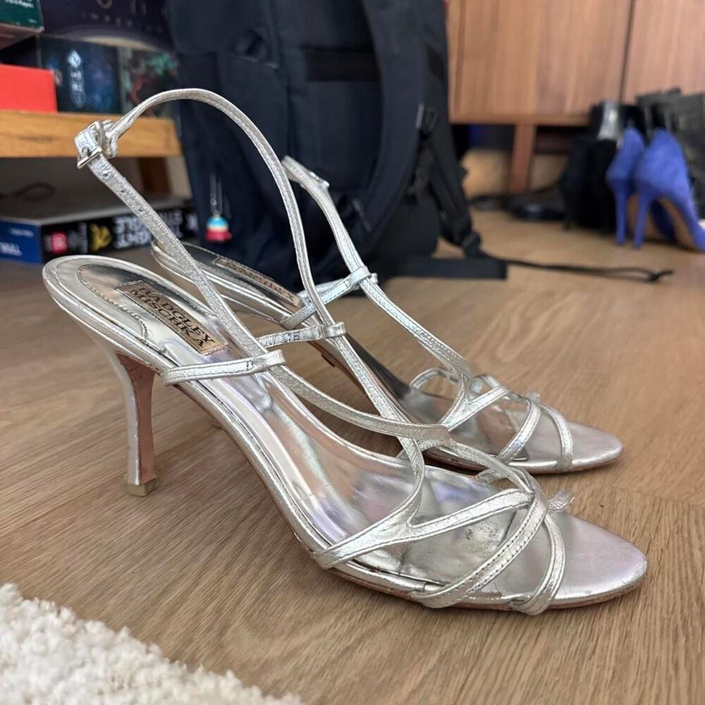 Badgley-mischka Women's Silver and Gold Courts